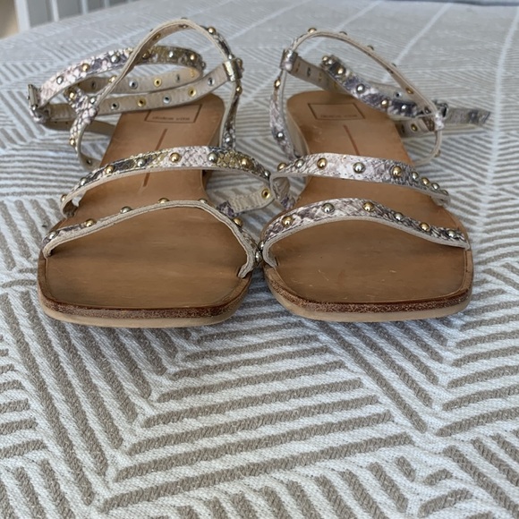 Dolce Vita strappy metallic snakeskin studded leather wedge sandal size 8 - Picture 4 of 6
